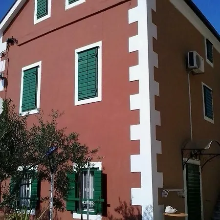 16068d Apartment Blace
